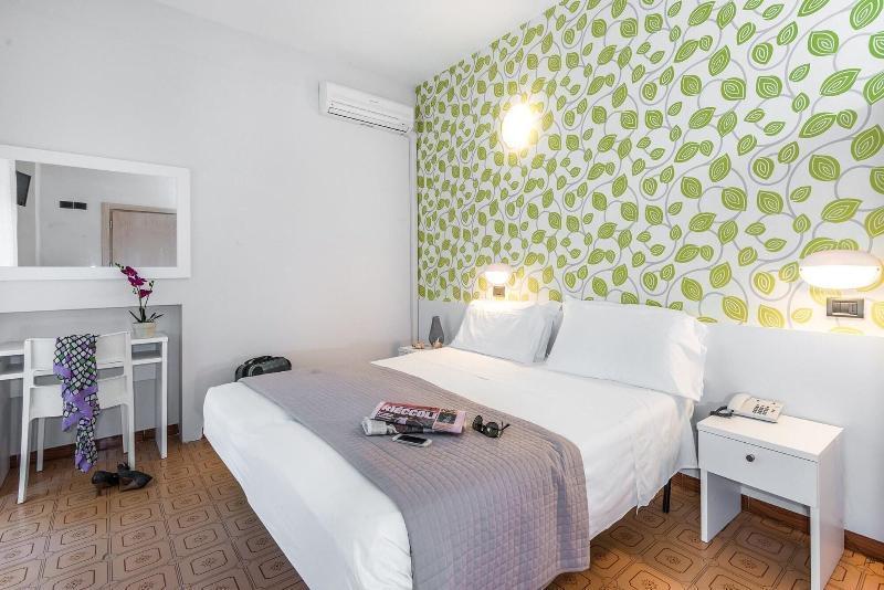 Hotel Ervill Rimini Esterno foto