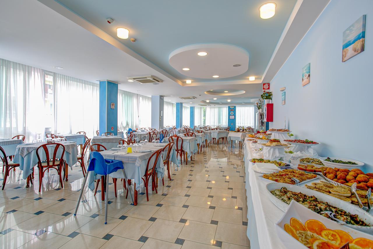 Hotel Ervill Rimini Esterno foto