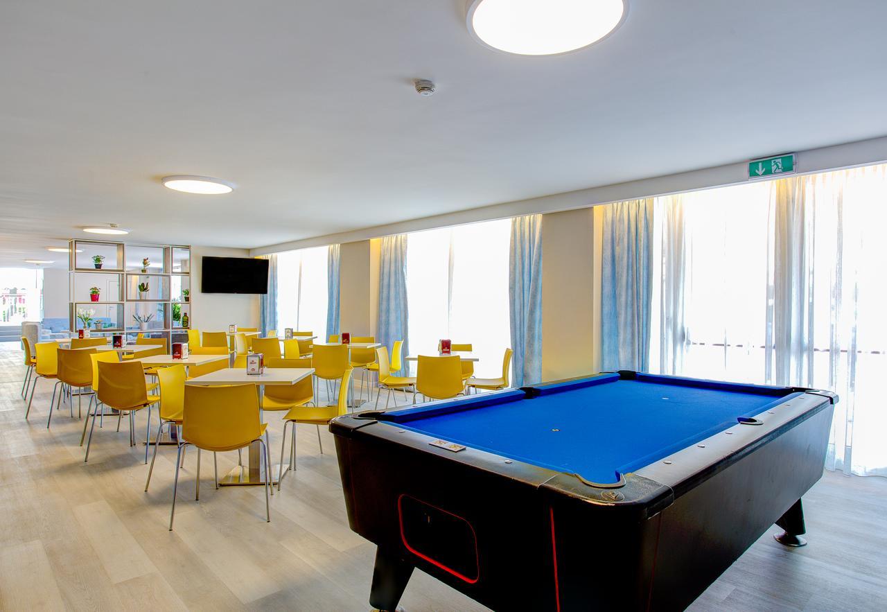 Hotel Ervill Rimini Esterno foto